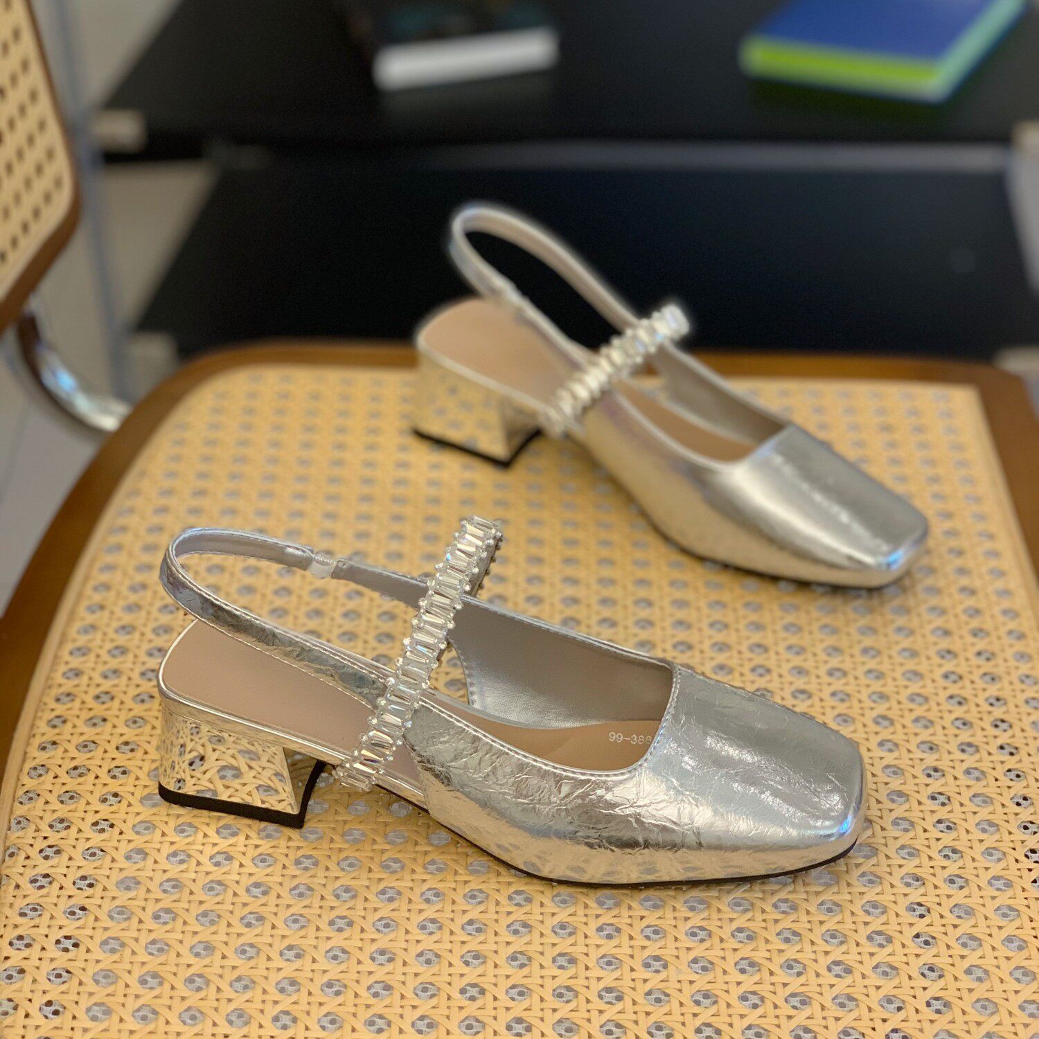 仙女风法式粗跟包头凉鞋女2026年夏季新款气质百搭配裙子后空单鞋