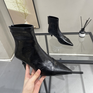 配裙子绝美气质尖头细跟瘦瘦靴女2025秋冬新款复古后拉链英伦短靴