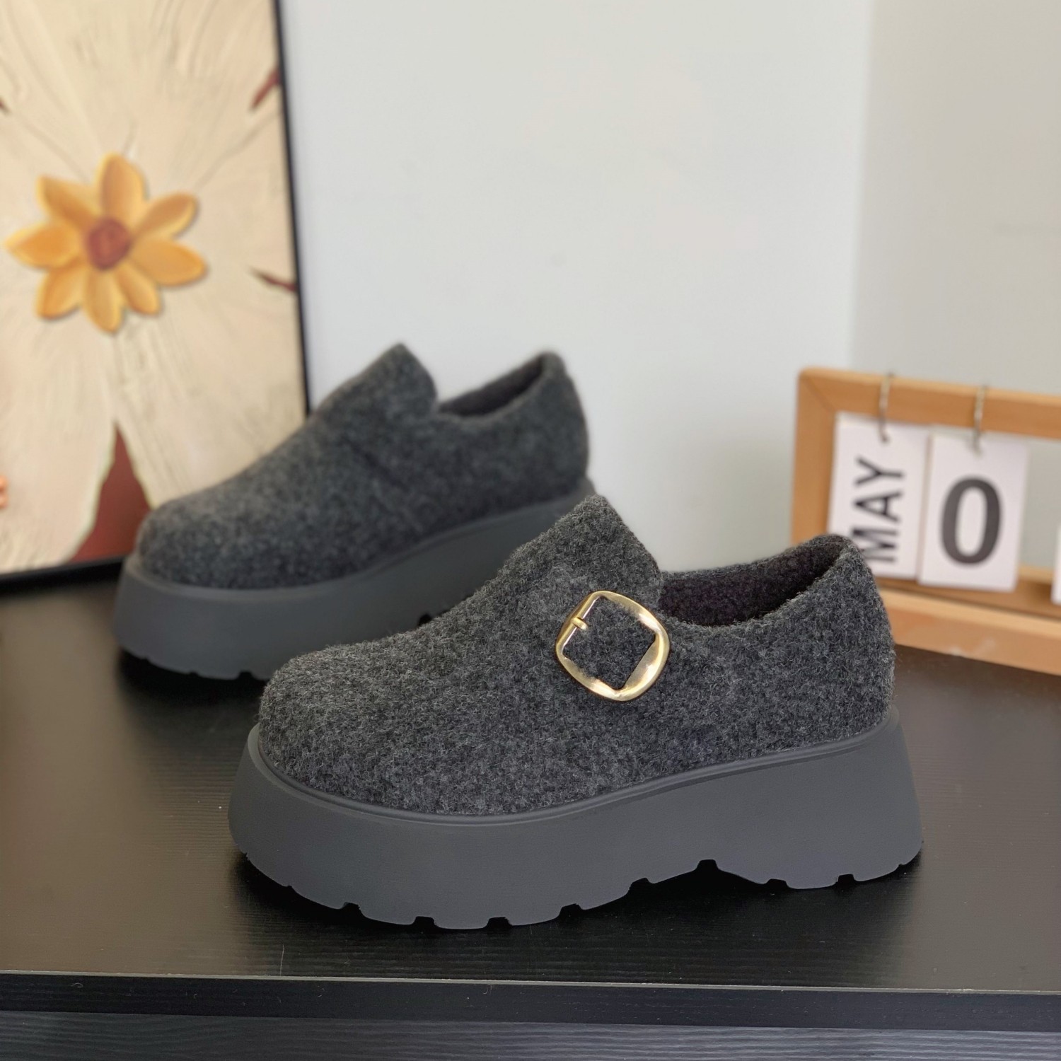 复古灰色毛呢绒面勃肯鞋2025冬季加绒魔术贴小个子女松糕厚底棉鞋