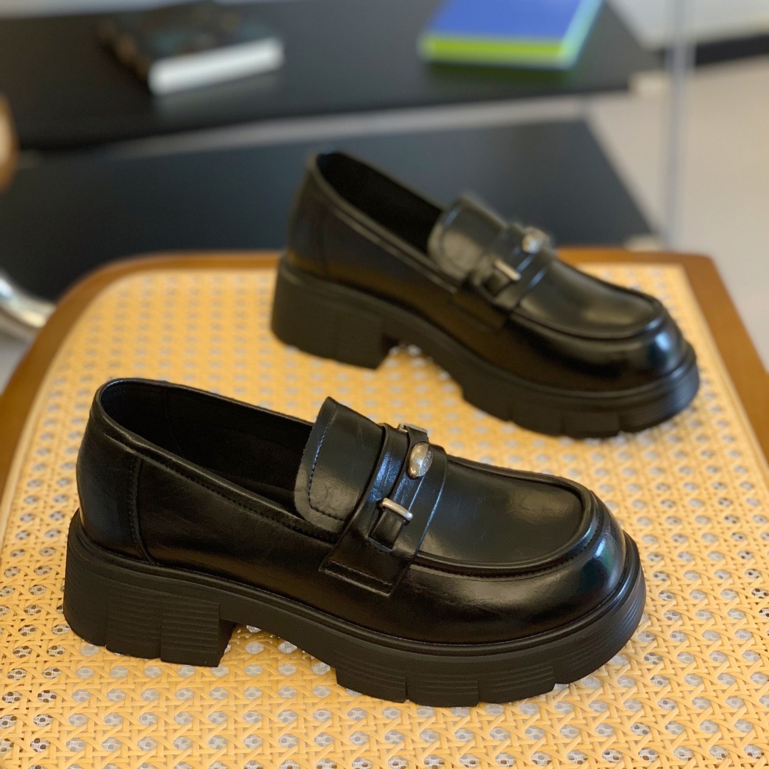 圆头减龄学院风经典英伦风乐福鞋