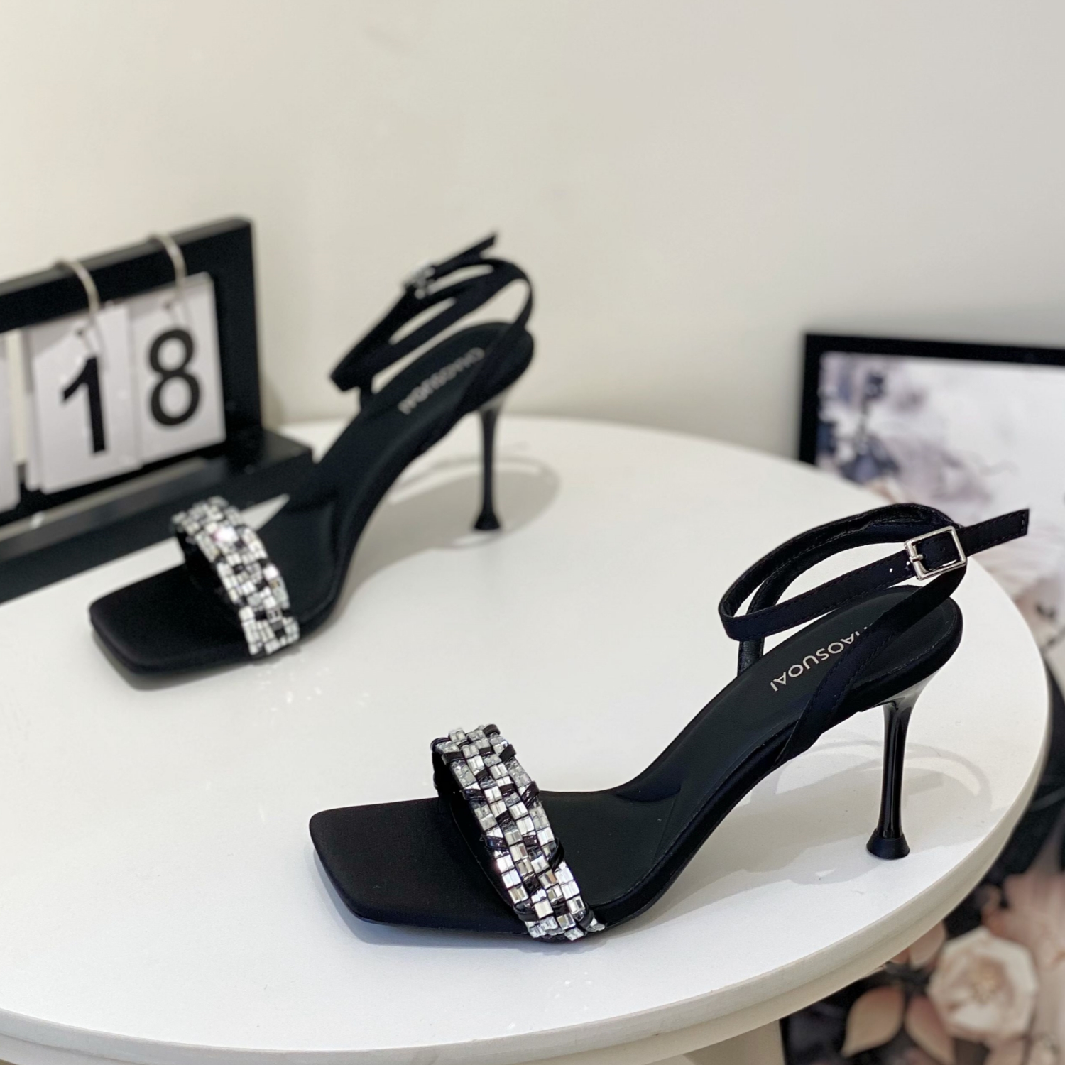 性感气质细高跟水钻露趾方头凉鞋