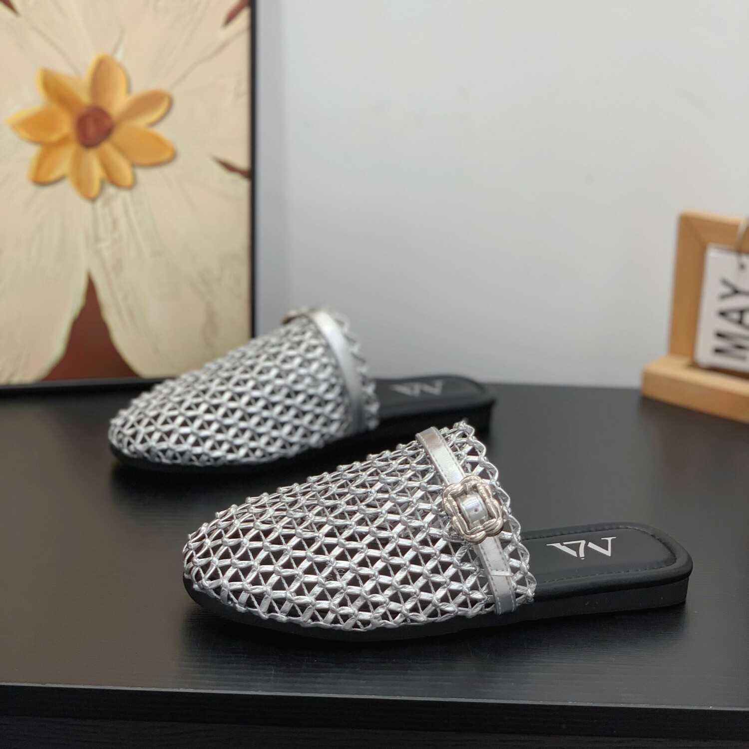 夏季镂空网面爆款包头拖女2026超火皮带扣法式编织外穿平底凉拖鞋