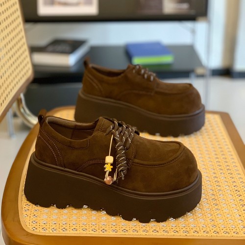 小个子配裙子全包厚底大头勃肯鞋