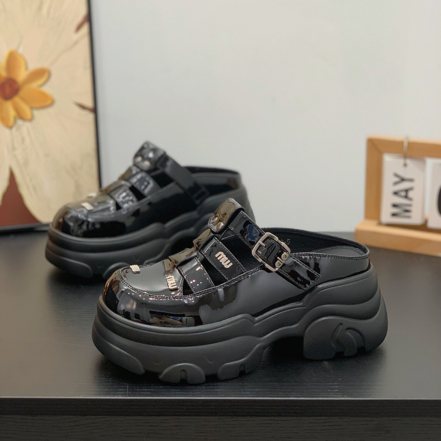 松糕厚底6CM镂空半拖鞋小个子女2026春季新款漆皮大头外穿包头拖