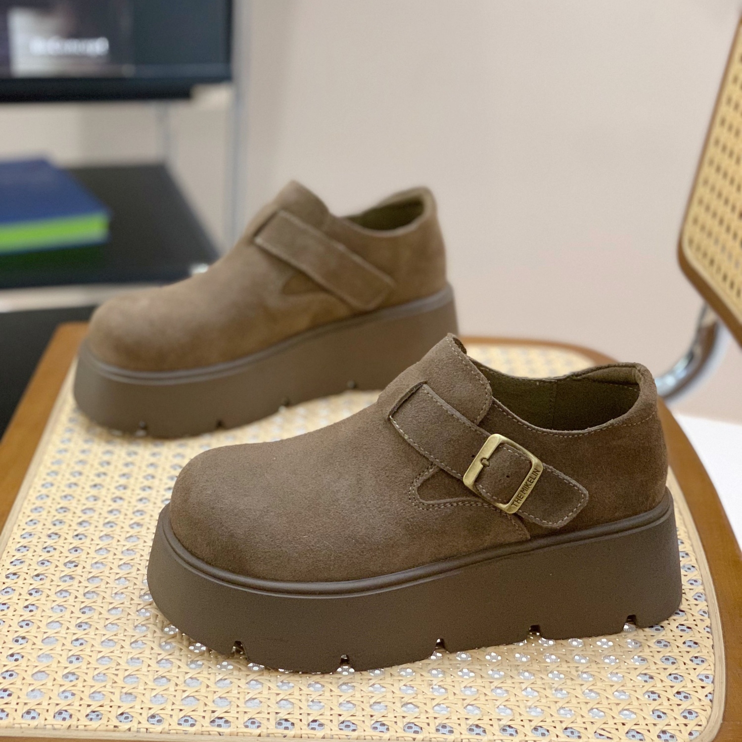 秋冬氛围感全靠勃肯鞋,显高显瘦