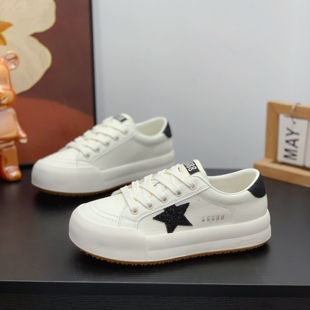 真皮小白鞋女ins潮2026新款春季爆款百搭平底星星鞋学生运动板鞋