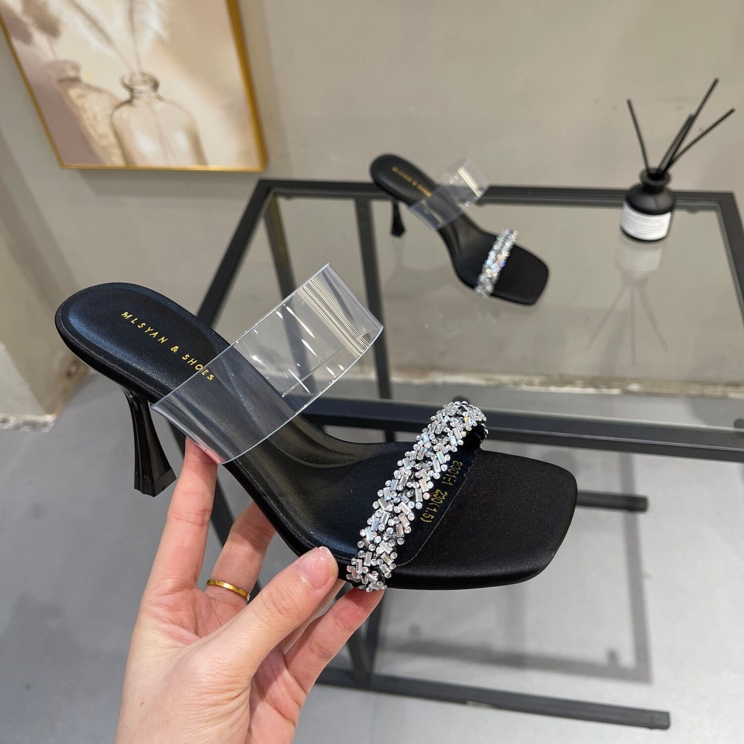 仙女风配裙子水钻一字拖女外穿2026夏季新款透明带细跟8cm凉拖鞋