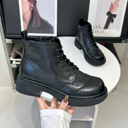 直接封神！好显腿细的马丁靴！！