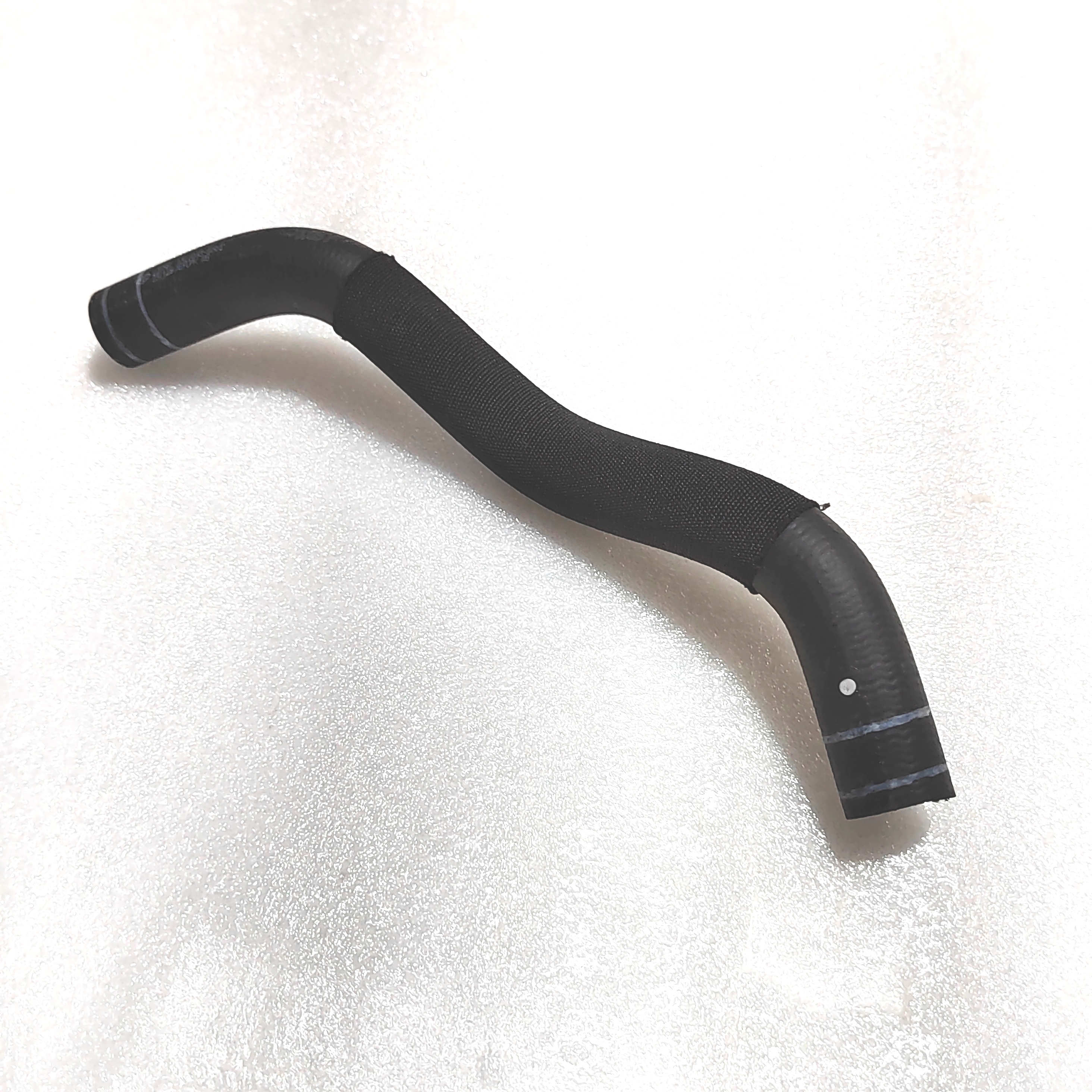 原厂新J6P发动机冷却液水管