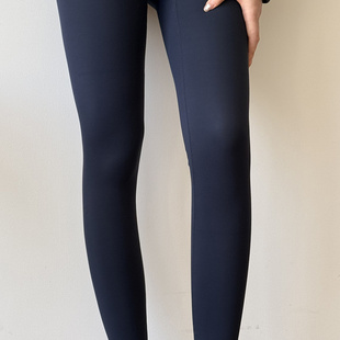 颜色很高级!高智感藏青色鲨鱼皮裤内磨毛保暖打底裤可外穿无痕