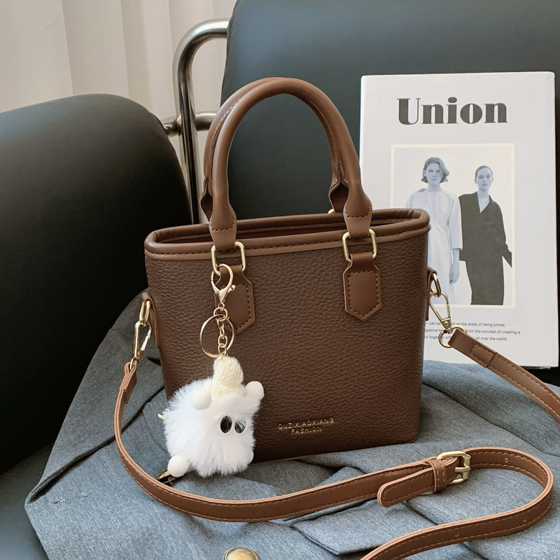 2025新款跨境新款手提包欧美时尚洋气百搭流行单肩包质感斜挎