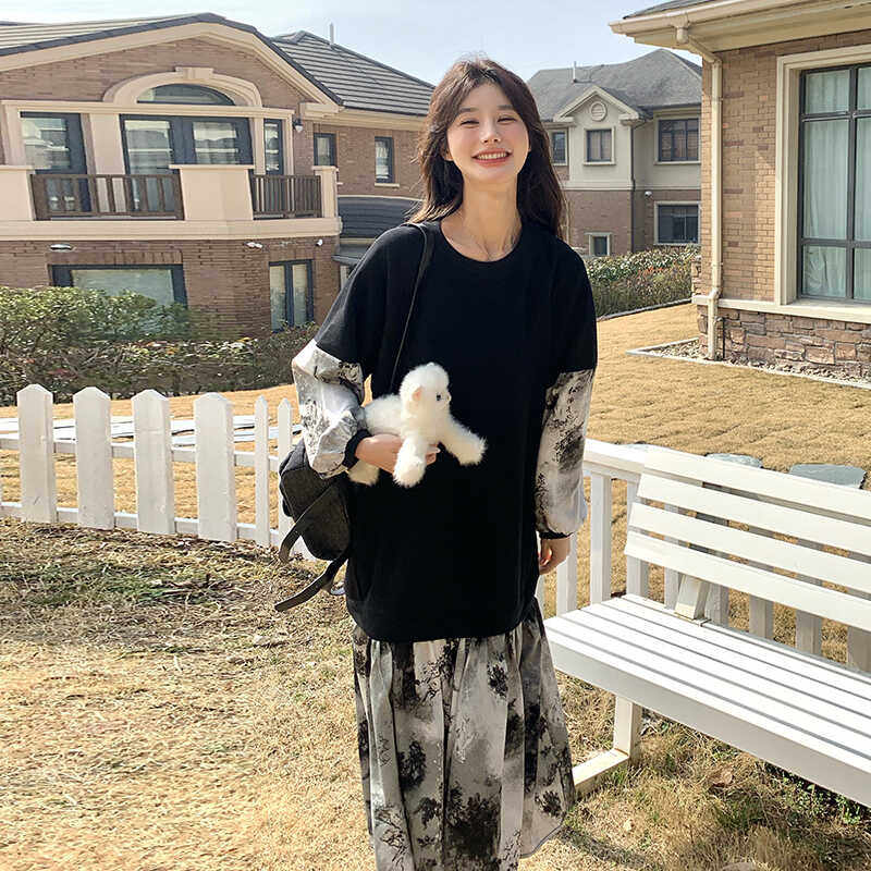 新中式黑色假两件水墨画拼接卫衣裙女2025春新款中长款过膝连衣裙,女装连衣裙,浙宝088