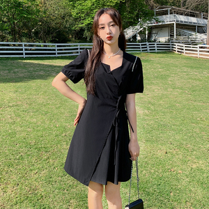 法式方领黑色连衣裙女夏2025新款裙子质感高级设计感赫本风小黑裙,女装连衣裙,浙宝088