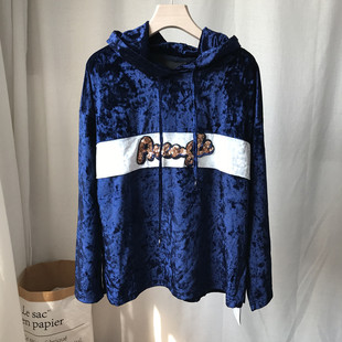 包邮 宝蓝色字母刺绣连帽丝绒卫衣 3件 50元