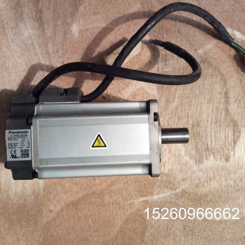 议价拆机松下A4伺服电机，型号MHMD042P1C,成色如图，功议价