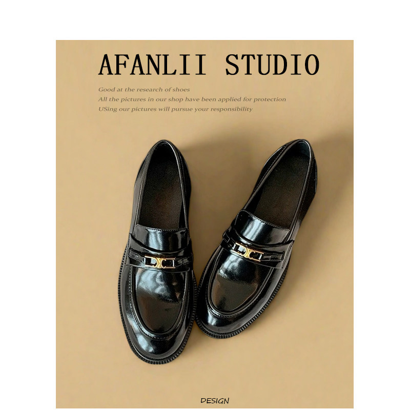 黑色圆头粗跟凯旋门金属扣乐福鞋