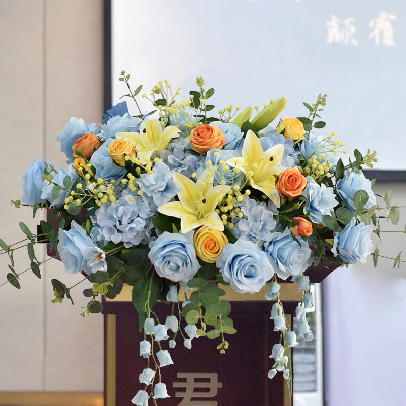 新款讲台花司仪主持商务演讲台花活动会议桌花挂式签到台仿真假花