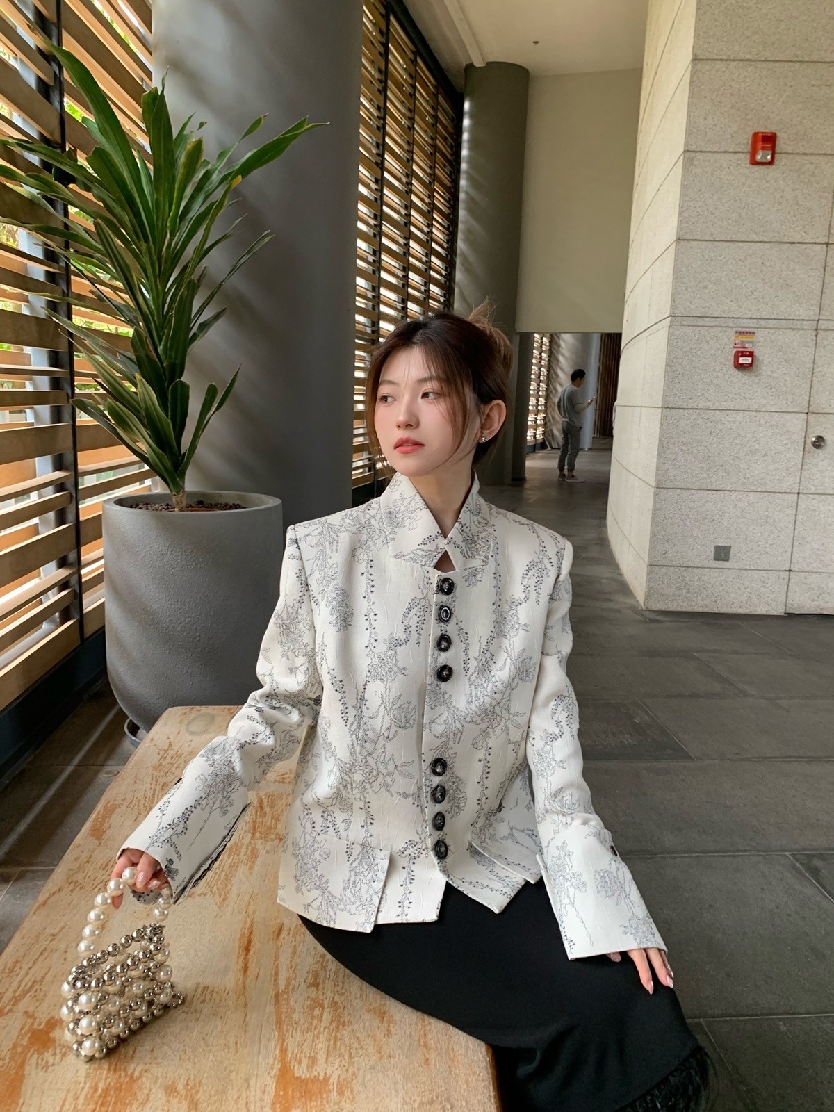 新中式立领提花西装外套女