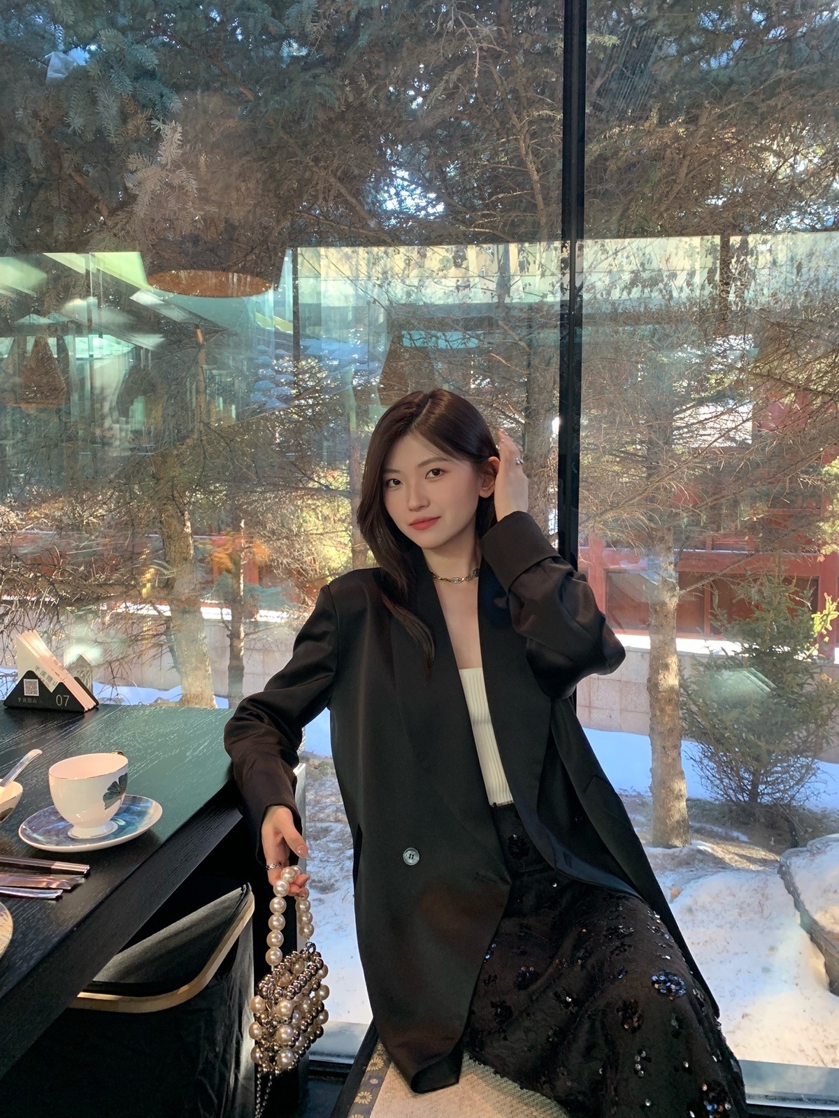 缎面黑色小西装外套女