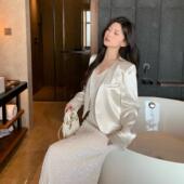 休闲百搭小个子短款 高级感气质名媛珠光白缎面外套女春季 新款 上衣