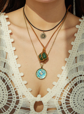 欧美跨境饰品 小众复古设计感绿色水晶项饰 天然绿松石吊坠项链女