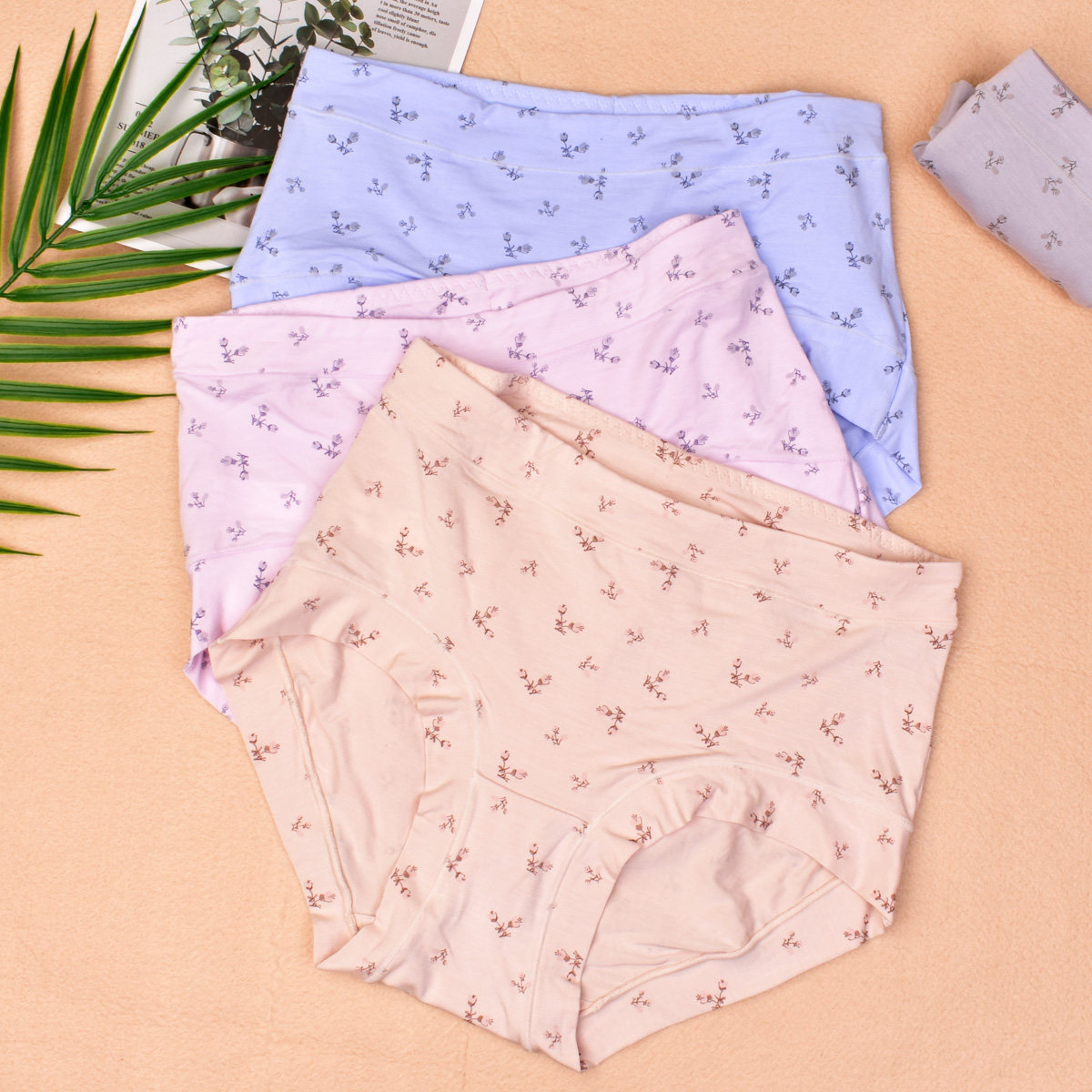 蝶安芬女士内裤 中高腰柔软舒适透气印花弹力贴身包边平脚裤4条装
