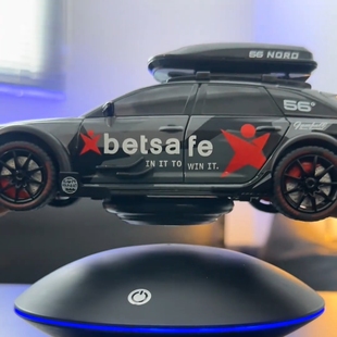 合金车模1比24奥迪RS6改装版男玩具车礼物带声光仿真汽车音乐摆件