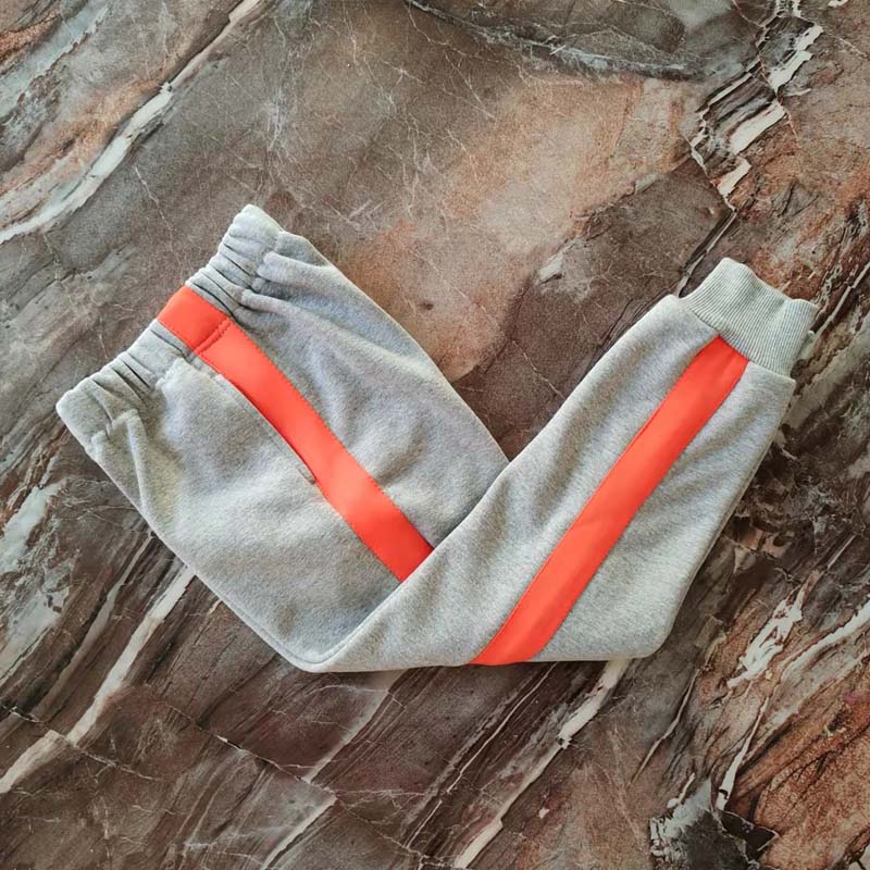 灰色橙条小学生加绒校服裤子