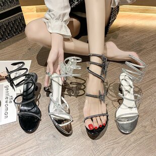 绕脚夏细跟蛇形缠绕凉鞋女一字带绑带环绕中跟罗马蛇型高跟鞋水钻