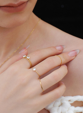 法式复古气质精致轻奢波光粼粼满天星纤细金色迷你一粒钻叠戴戒指