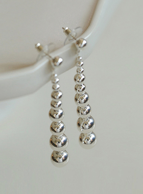 JILIFANG北欧小众极简高级感时髦不规则圆球大小银色串珠长款耳环