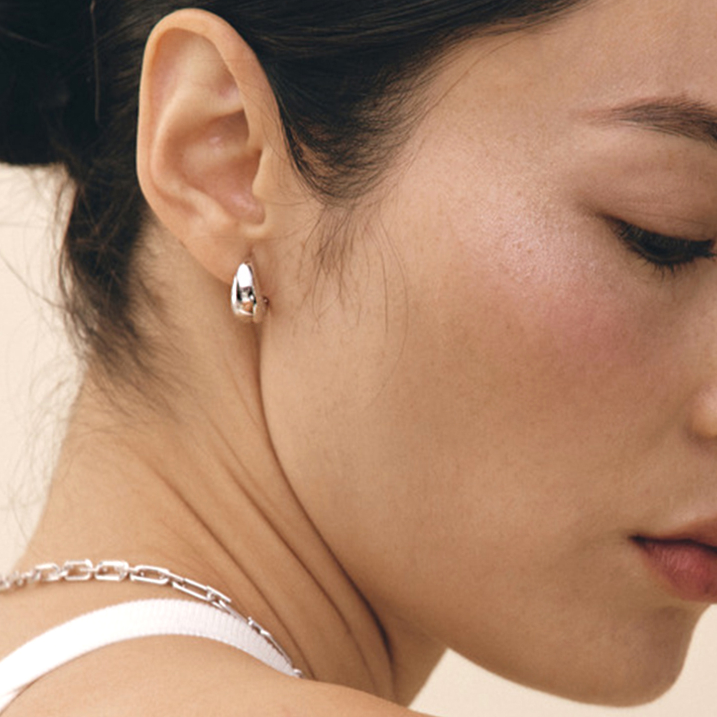 高智时髦简洁光面水滴迷你小耳扣