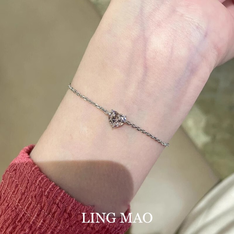 韩系仿莫桑钻爱心细款手链女千金感轻奢高级感小众设计精致手饰品