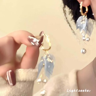 S925纯银超仙蓝色花瓣珍珠流苏耳环高颜值气质百搭海边耳饰清冷感