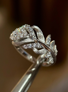 闪钻银色丝光羽毛戒指高级感轻奢