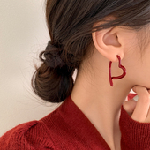 S925纯银秋冬红色爱心耳钉轻奢高级感气质耳环2025本命年蛇耳饰女