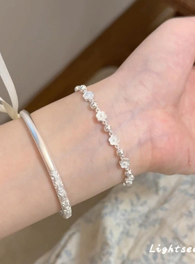 S925纯银气质花朵转运珠手链叠戴