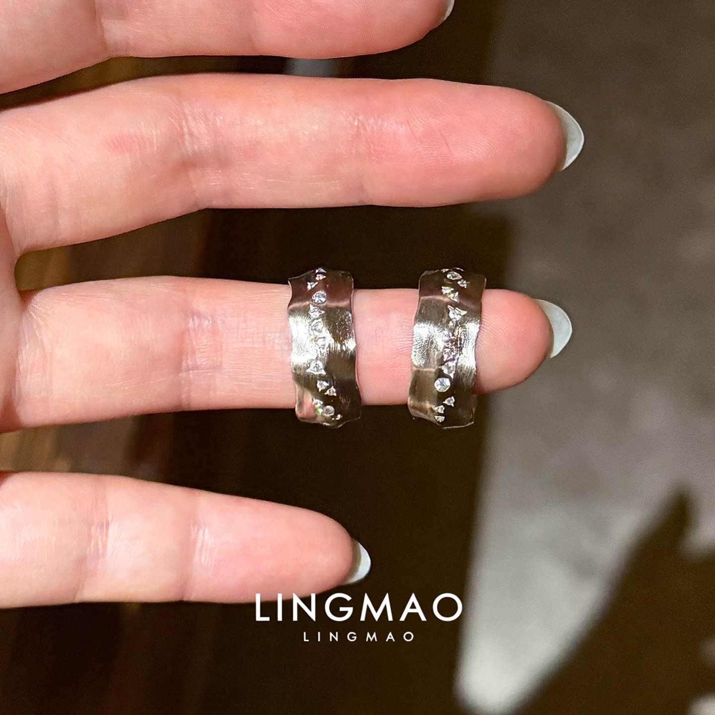 银色碎钻满天星宽面戒指精致个性叠戴食指戒小众独特百搭气质指环