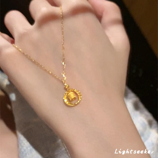 新中式铃兰花吊坠项链超闪黄金色轻奢锁骨链