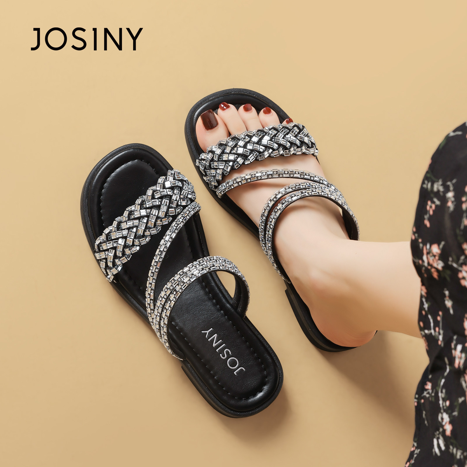 卓诗尼水钻编织凉鞋女2026夏季新款平底百搭懒人两穿防滑一字凉拖