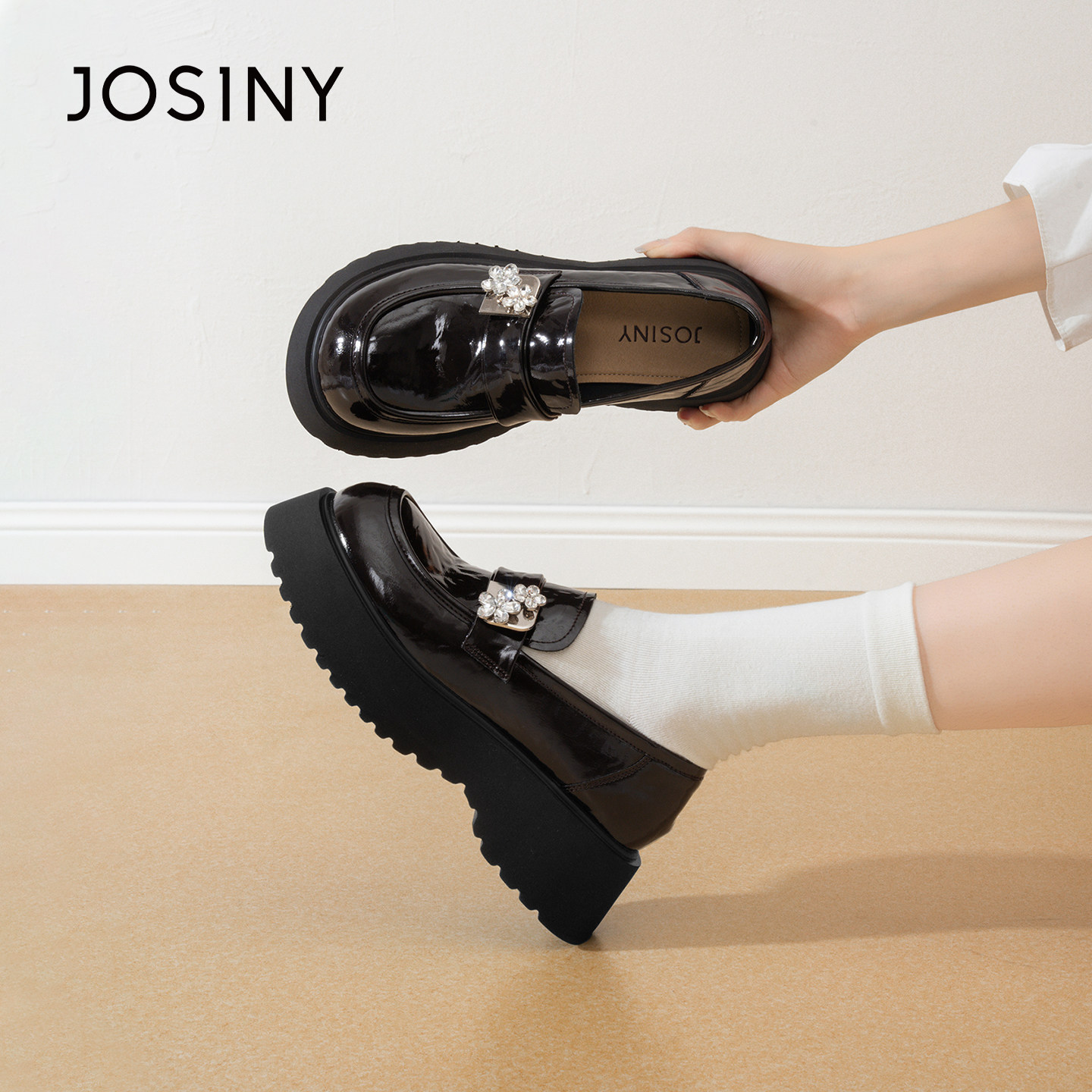 卓诗尼厚底乐福鞋女2025秋季新款英伦风单鞋粗跟复古漆皮小皮鞋子