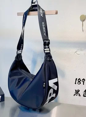 潮流女包新款斜挎包防水尼龙字母印花挎包大容量简约休闲单肩包包