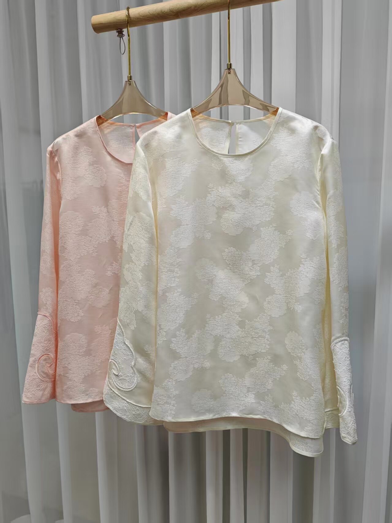 欧货真丝面料袖口拼接真丝丝绒蕾丝订珠绣花显瘦减龄百搭国风衬衫