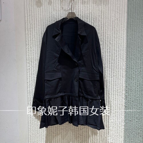 欧洲站2026秋季新款西装领风衣女中长款百褶拼接宽松外套18126