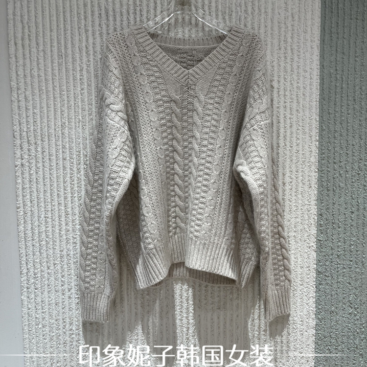 宽松显瘦圆领麻花羊毛混纺毛衣女