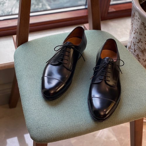 男鞋小圆头德比正装头层牛皮吸汗