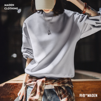 马登女装空气层宽松无帽圆领卫衣