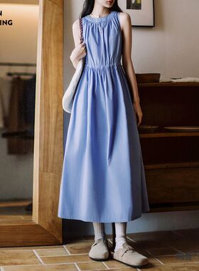 马登2026新款蓝色无袖背心抽绳收腰连衣裙长款连身百褶A字裙夏女