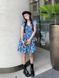 少女法式碎花吊带短裙子女学生夏季2025新款学院风仙女气质连衣裙
