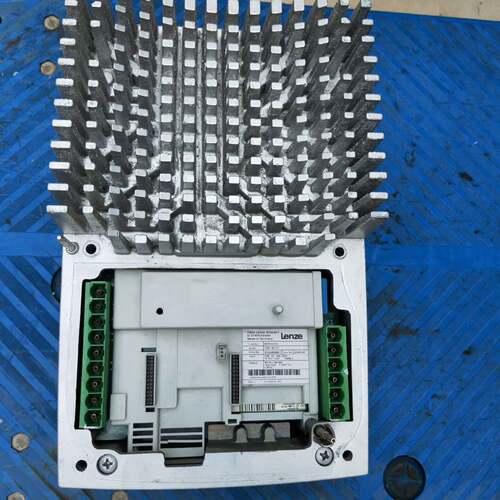 可维修E82MV552-4B001E82MV 5.5KW，伦茨防爆变